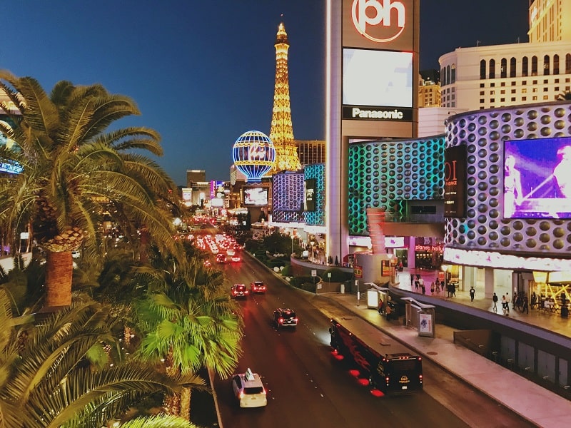 what to do in vegas at night